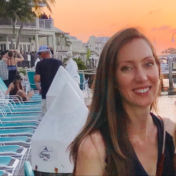 Meet your Posher, Alison - Picture 1 of 1